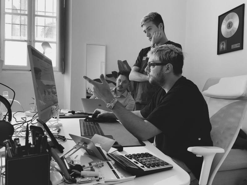 identity/ed3sign_identity 7